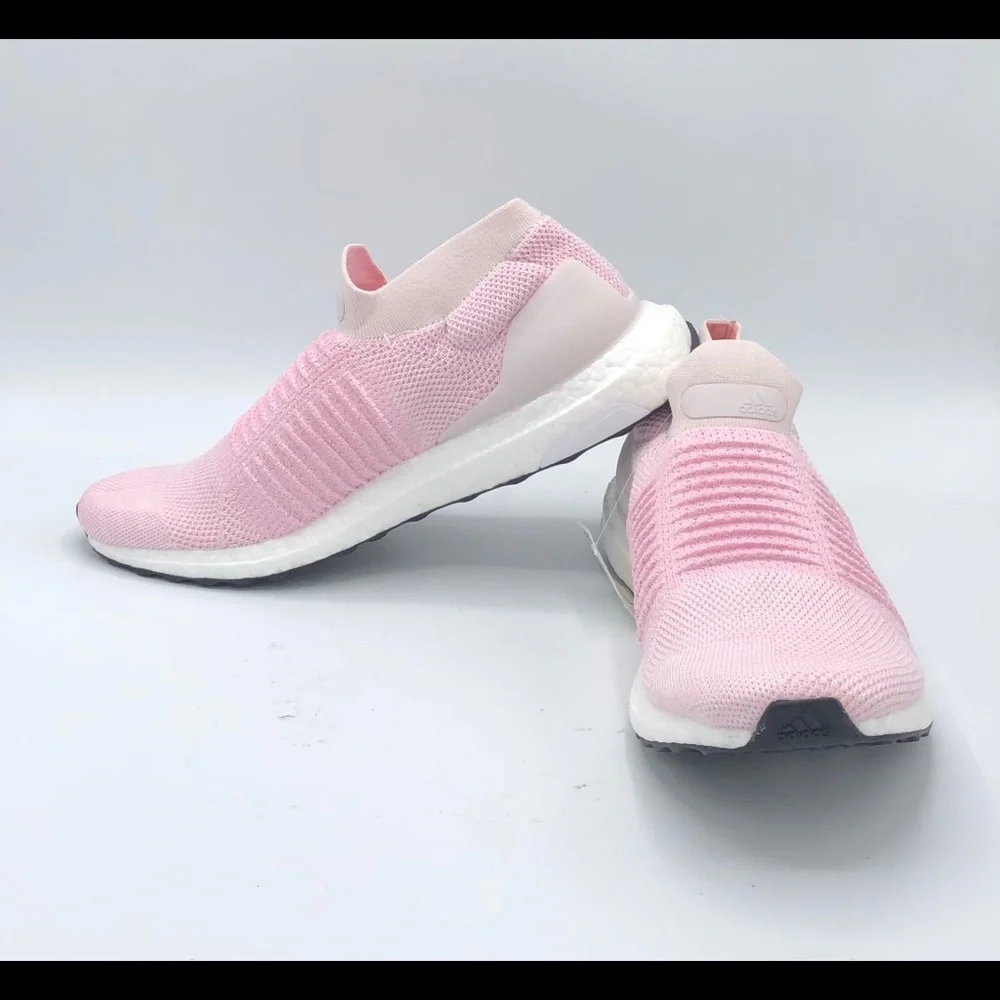 NEW adidas UltraBoost Laceless Women's Shoe‎